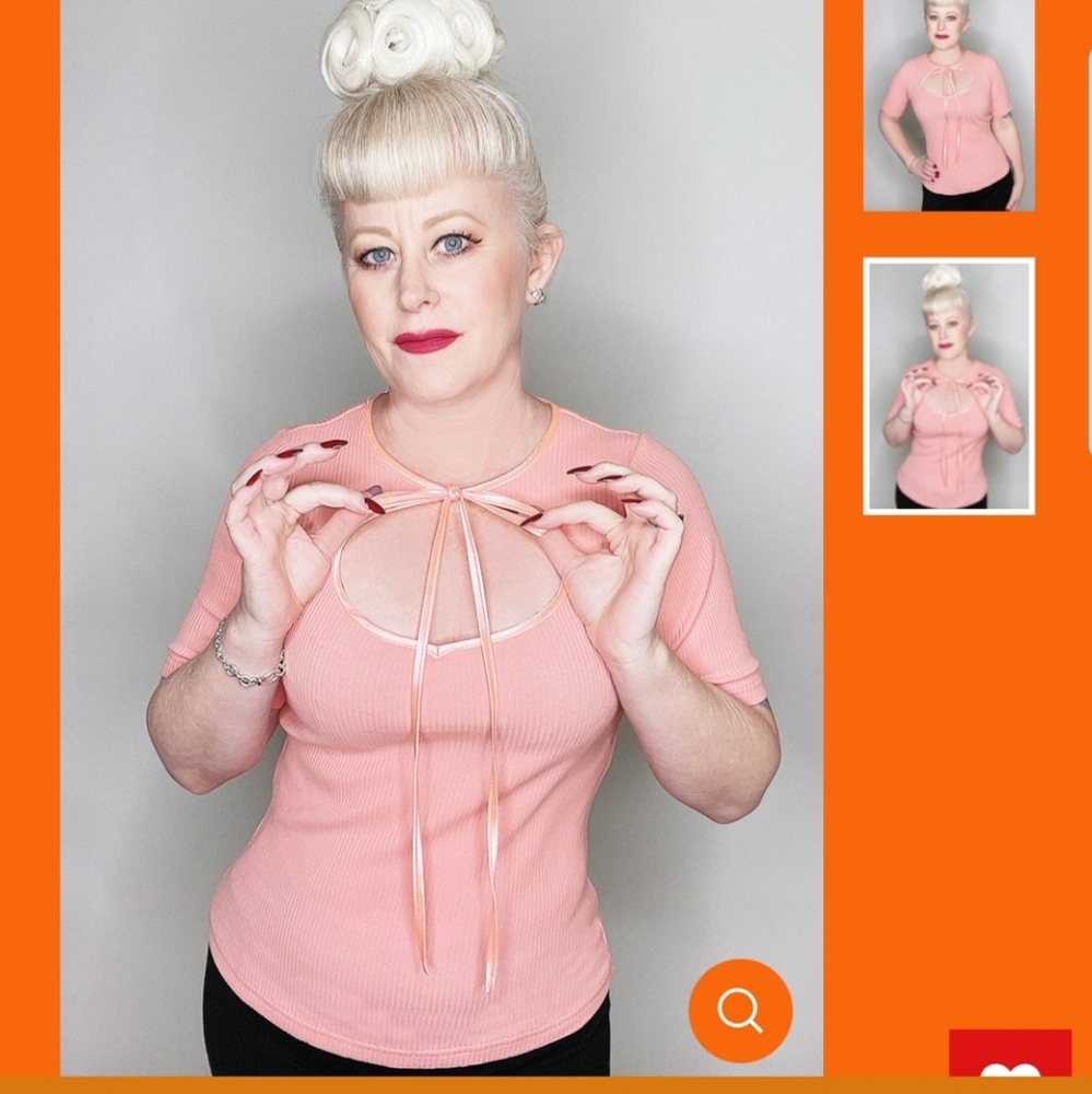Pink keyhole top
